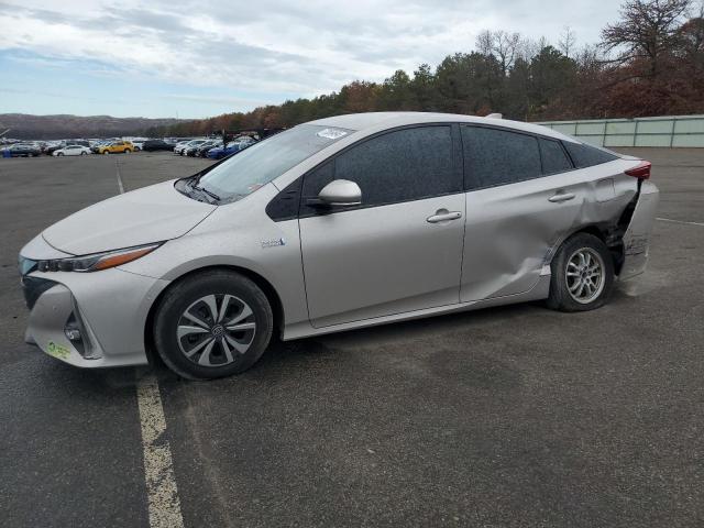 TOYOTA PRIUS PRIM 2017 with VIN JTDKARFP5H3045279 - Photo from auction