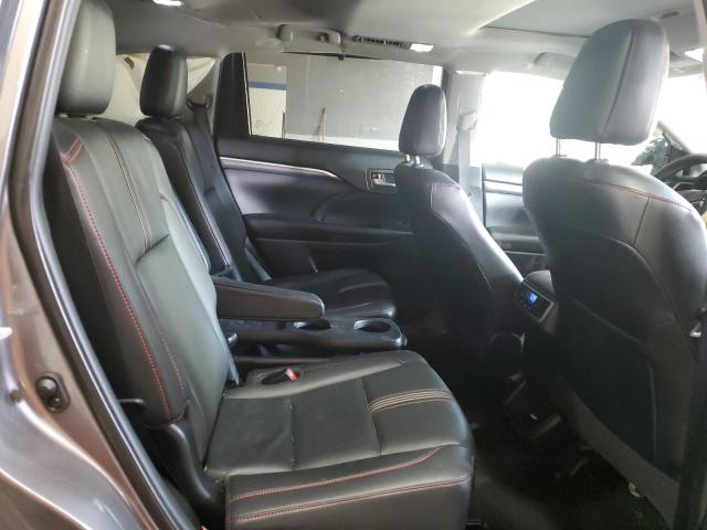 Photo 11 from auction – 2019 TOYOTA HIGHLANDER with VIN 5TDJZRFH3KS598516