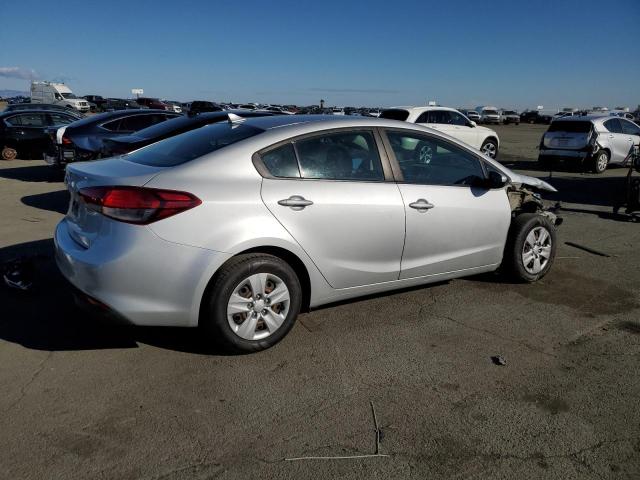 Photo 3 from auction – 2018 KIA FORTE LX with VIN 3KPFK4A79JE252541