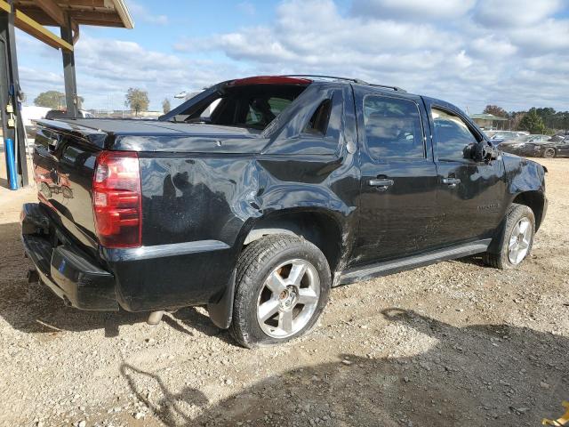 Photo 3 from auction – 2013 CHEVROLET AVALANCHE with VIN 3GNTKFE7XDG241282