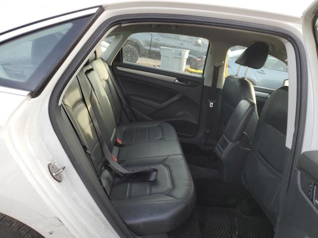 Photo 10 from auction – 2015 VOLKSWAGEN PASSAT S with VIN 1VWAT7A39FC093988