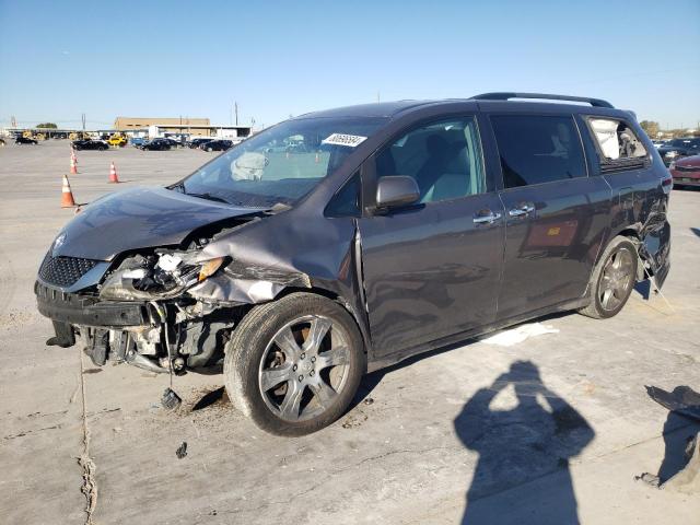 TOYOTA SIENNA SE 2017 with VIN 5TDXZ3DCXHS803465 - Photo from auction