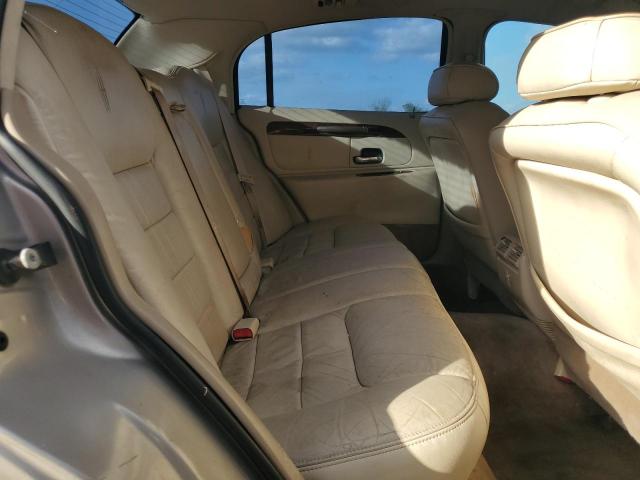 Photo 10 from auction – 1999 LINCOLN TOWN CAR E with VIN 1LNHM81W2XY648228