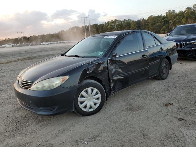 TOYOTA CAMRY LE 2005 with VIN 4T1BE32K95U393020 - Photo from auction