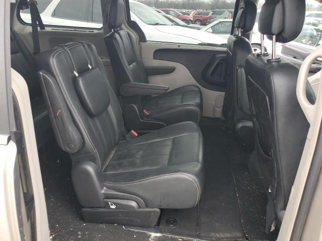 Photo 11 from auction – 2016 CHRYSLER TOWN & COU with VIN 2C4RC1BG2GR269437