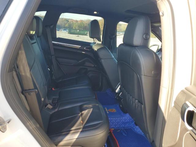 Photo 11 from auction – 2012 PORSCHE CAYENNE with VIN WP1AA2A2XCLA07438