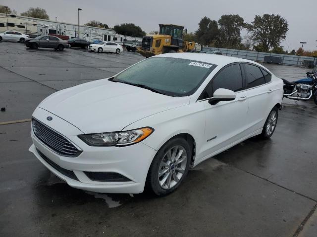FORD FUSION SE 2017 with VIN 3FA6P0LU4HR267101 - Photo from auction