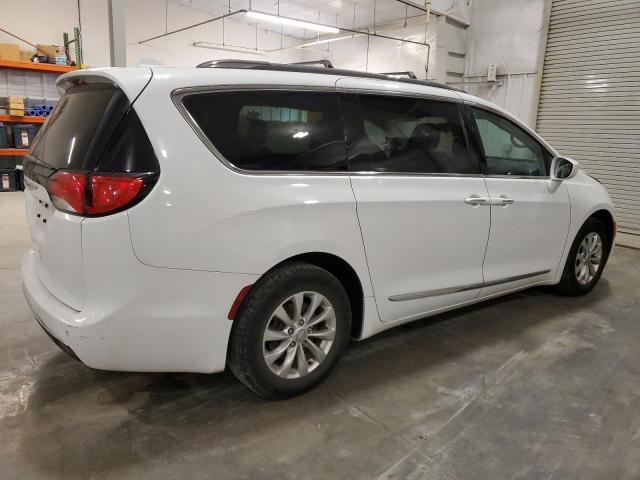 Photo 3 from auction – 2018 CHRYSLER PACIFICA T with VIN 2C4RC1BG6JR277130