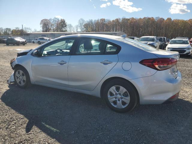 Photo 2 from auction – 2017 KIA FORTE LX with VIN 3KPFK4A75HE053660