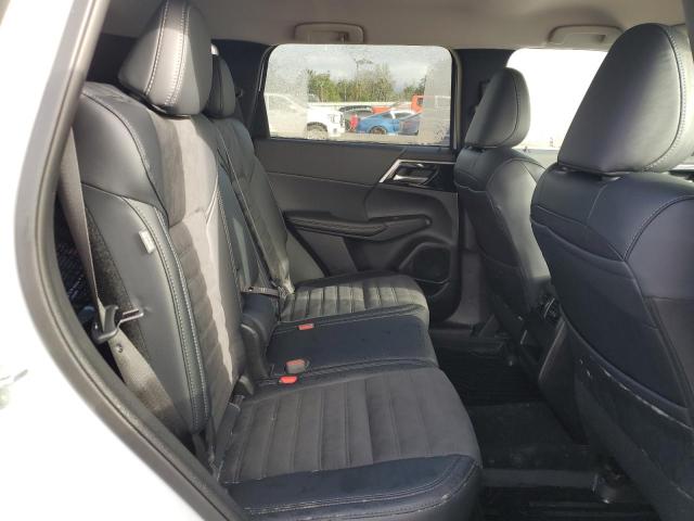 Photo 11 from auction – 2024 MITSUBISHI OUTLANDER with VIN JA4J3VA82RZ058059