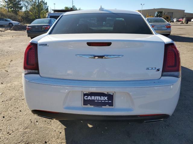 Photo 6 from auction – 2019 CHRYSLER 300 S with VIN 2C3CCABG0KH708126