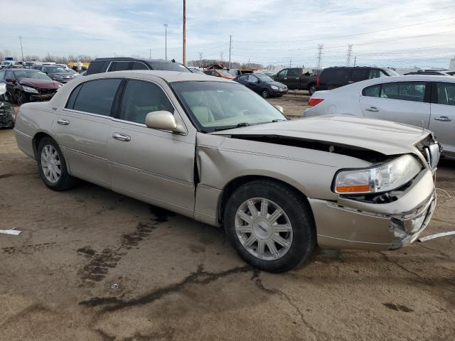 Photo 4 from auction – 2010 LINCOLN TOWN CAR S with VIN 2LNBL8CV4AX622220