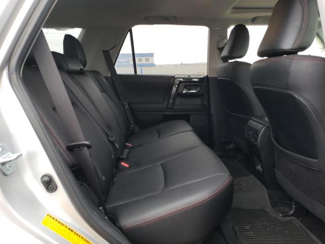 Photo 11 from auction – 2020 TOYOTA 4RUNNER SR with VIN JTEBU5JRXL5832987