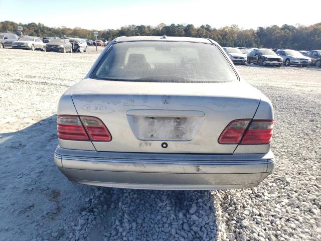 Photo 6 from auction – 2000 MERCEDES-BENZ E 320 with VIN WDBJF65J4YA984233