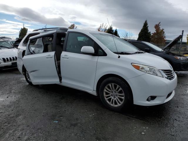 Photo 4 from auction – 2013 TOYOTA SIENNA XLE with VIN 5TDYK3DC5DS375078