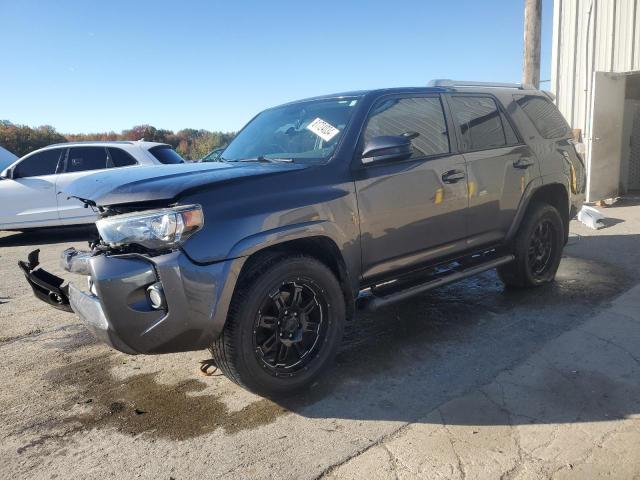 TOYOTA 4RUNNER SR 2018 with VIN JTEZU5JR6J5171101 - Photo from auction