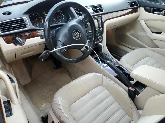 Photo 8 from auction – 2013 VOLKSWAGEN PASSAT SEL with VIN 1VWCH7A33DC047872