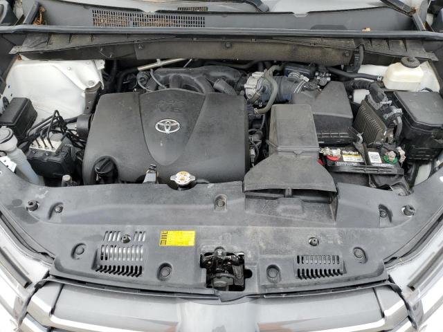 Photo 12 from auction – 2018 TOYOTA HIGHLANDER with VIN 5TDDZRFHXJS822151