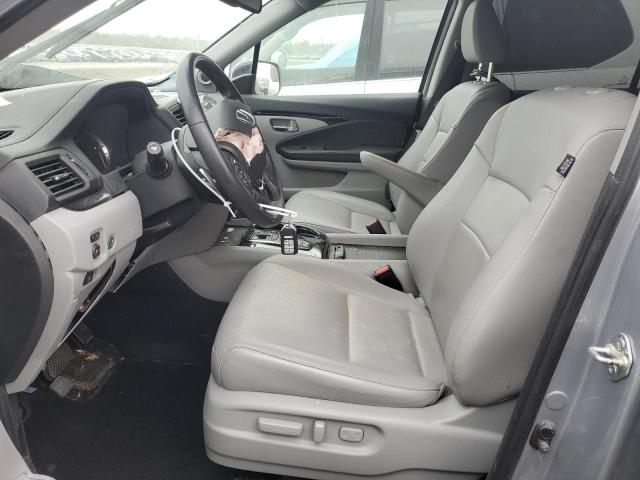 Photo 7 from auction – 2017 HONDA PILOT TOUR with VIN 5FNYF6H9XHB100871