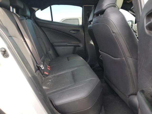 Photo 11 from auction – 2019 LEXUS UX 200 with VIN JTHY3JBH4K2014363