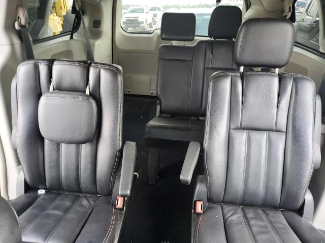 Photo 10 from auction – 2013 CHRYSLER TOWN & COU with VIN 2C4RC1BG8DR674875