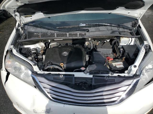 Photo 12 from auction – 2017 TOYOTA SIENNA XLE with VIN 5TDDZ3DC1HS187979
