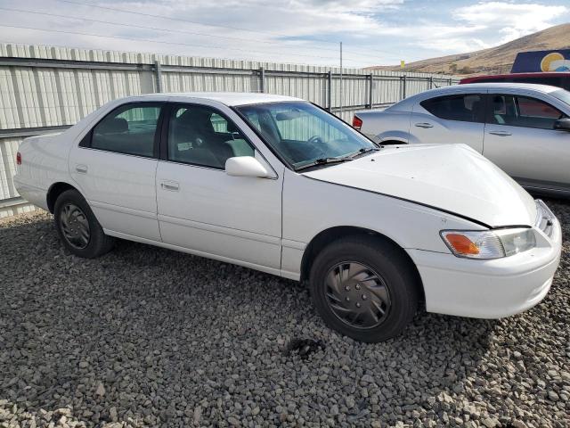 Photo 4 from auction – 2001 TOYOTA CAMRY CE with VIN 4T1BG22K81U828043