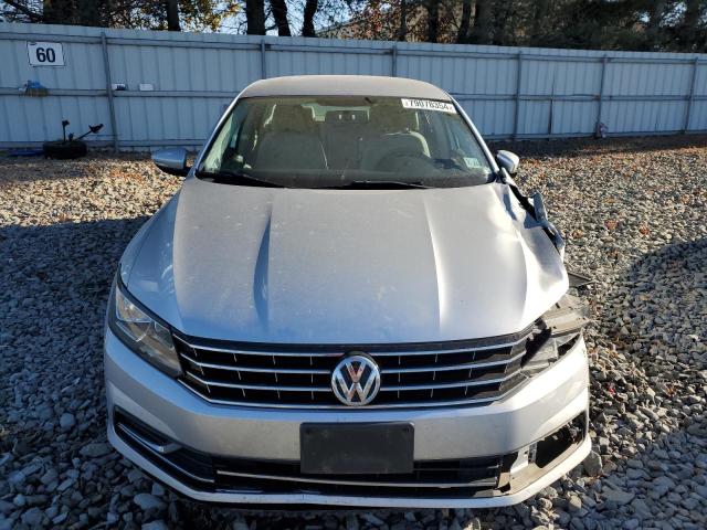 Photo 5 from auction – 2016 VOLKSWAGEN PASSAT S with VIN 1VWAT7A3XGC032277