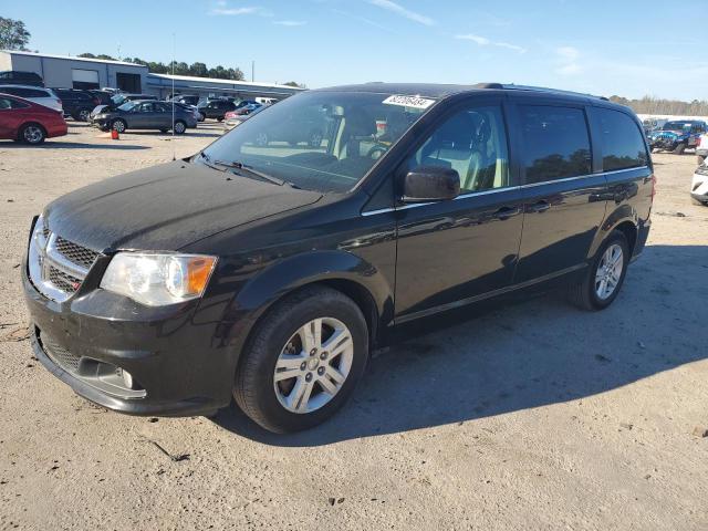 DODGE GRAND CARA 2018 with VIN 2C4RDGCG0JR249886 - Photo from auction