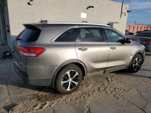 Photo 3 from auction – 2017 KIA SORENTO EX with VIN 5XYPH4A55HG204050