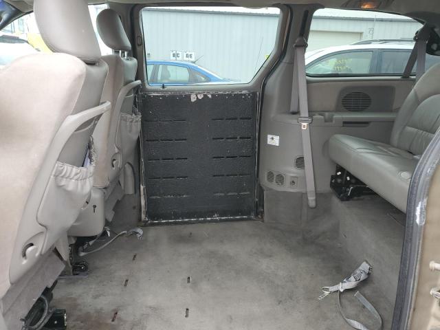 Photo 11 from auction – 2001 CHRYSLER TOWN & COU with VIN 2C8GP64L21R387318