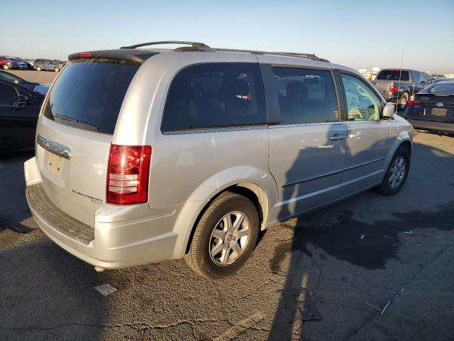Photo 3 from auction – 2010 CHRYSLER TOWN & COU with VIN 2A4RR5DX0AR345550