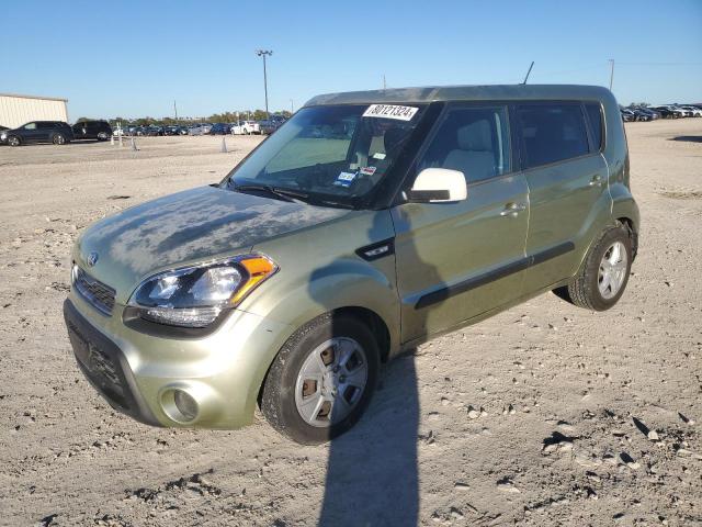 KIA SOUL + 2013 with VIN KNDJT2A56D7555470 - Photo from auction