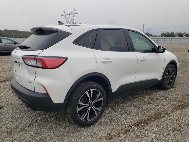 Photo 3 from auction – 2022 FORD ESCAPE SE with VIN 1FMCU9G60NUB22076