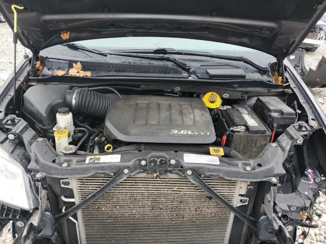 Photo 12 from auction – 2015 CHRYSLER TOWN & COU with VIN 2C4RC1JG5FR720442