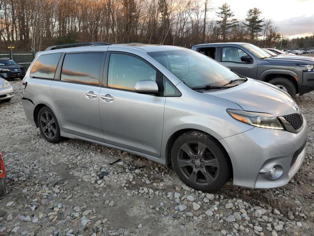 Photo 4 from auction – 2017 TOYOTA SIENNA SE with VIN 5TDXZ3DC8HS898186