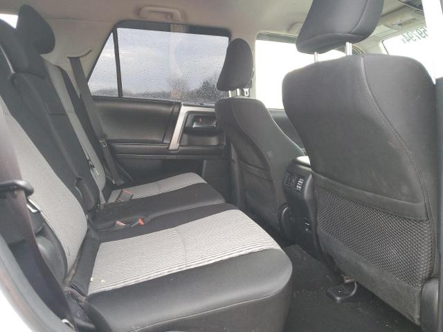 Photo 11 from auction – 2017 TOYOTA 4RUNNER SR with VIN JTEBU5JR9H5420552