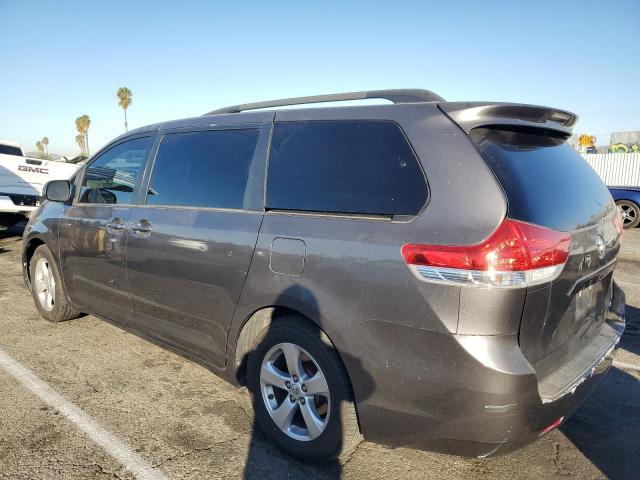 Photo 2 from auction – 2013 TOYOTA SIENNA LE with VIN 5TDKK3DC8DS365425