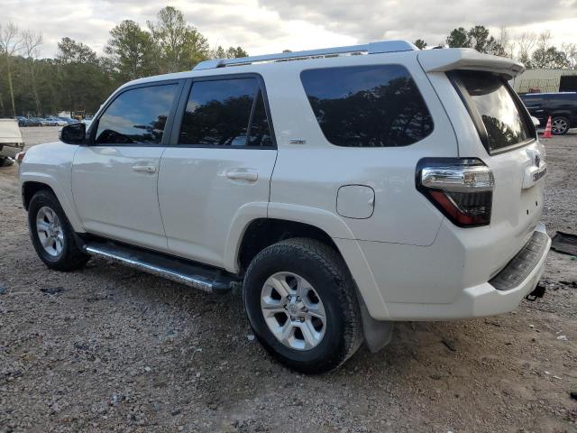 Photo 2 from auction – 2017 TOYOTA 4RUNNER SR with VIN JTEZU5JR9H5162760