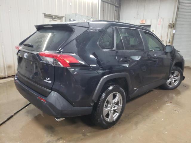 Photo 3 from auction – 2022 TOYOTA RAV4 LE with VIN JTMLWRFVXND141614