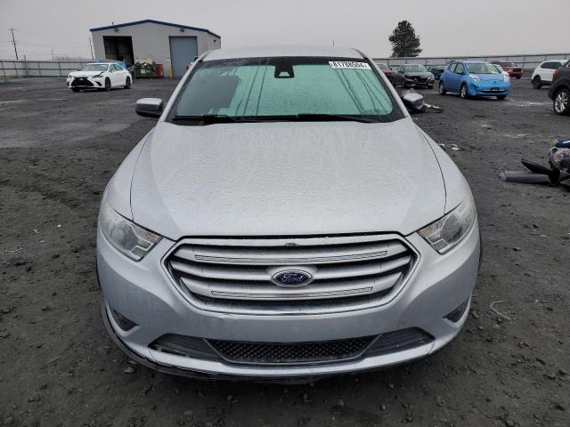 Photo 5 from auction – 2017 FORD TAURUS LIM with VIN 1FAHP2F83HG102554