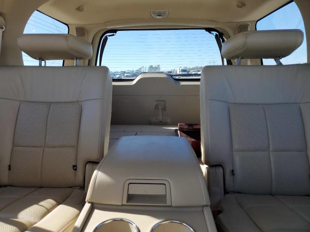 Photo 10 from auction – 2010 LINCOLN NAVIGATOR with VIN 5LMJJ2H50AEJ01369