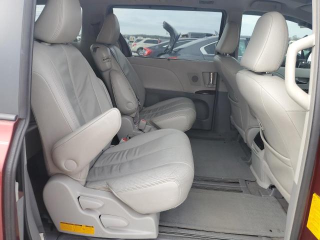 Photo 11 from auction – 2011 TOYOTA SIENNA XLE with VIN 5TDYK3DCXBS101680