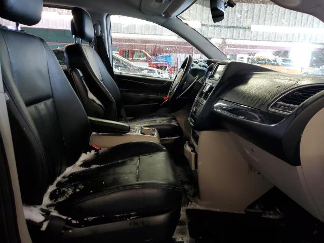 Photo 7 from auction – 2016 CHRYSLER TOWN & COU with VIN 2C4RC1BGXGR304841