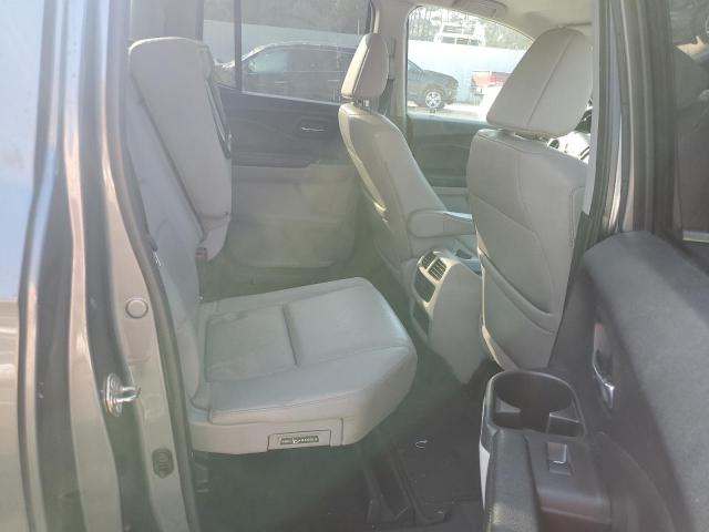 Photo 10 from auction – 2017 HONDA RIDGELINE with VIN 5FPYK3F55HB019553