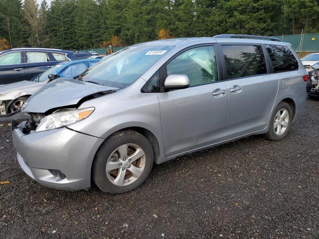 Photo 1 from auction – 2016 TOYOTA SIENNA LE with VIN 5TDKK3DC1GS756243