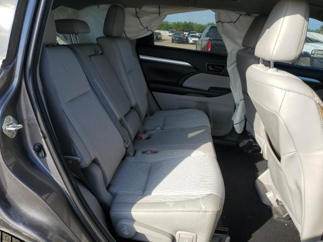 Photo 11 from auction – 2018 TOYOTA HIGHLANDER with VIN 5TDZZRFH1JS254667