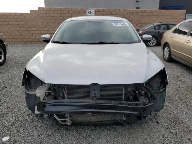 Photo 5 from auction – 2015 VOLKSWAGEN PASSAT S with VIN 1VWAT7A32FC099101
