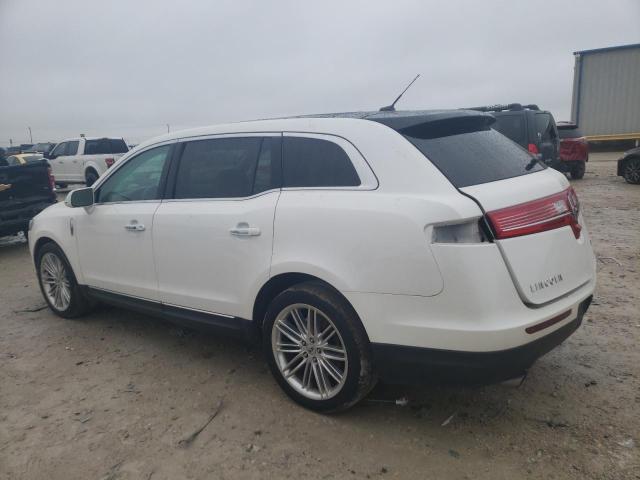 Photo 2 from auction – 2019 LINCOLN MKT with VIN 2LMHJ5AT2KBL02820