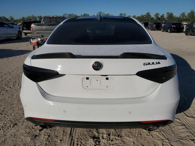 Photo 6 from auction – 2017 ALFA ROMEO GIULIA with VIN ZARFAEBN3H7555627